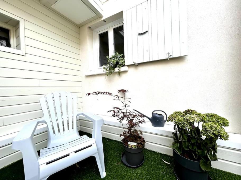 Cote Cour - Appartement En Plein Centre-Ville & Proche Des Thermes Rochefort  Exteriör bild