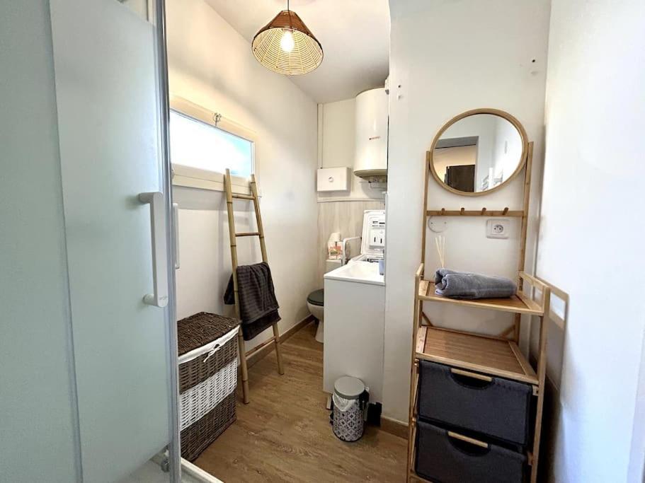 Cote Cour - Appartement En Plein Centre-Ville & Proche Des Thermes Rochefort  Exteriör bild